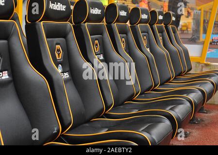 28 janvier 2012. Soccer - Football Premiership - Wolverhampton Wanderers Vs West Bromwich Albion. Mick McCarthy's gestionnaires vide siège à Wolverhampton Wanderers. Photographe : Paul Roberts/Oneuptop/Alamy. Banque D'Images