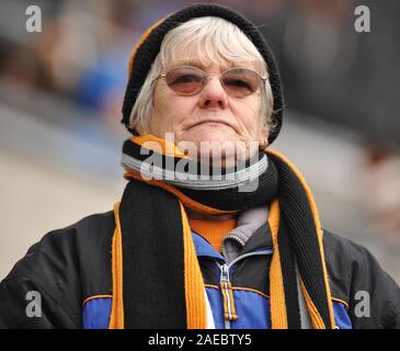 28 janvier 2012. Soccer - Football Premiership - Wolverhampton Wanderers Vs West Bromwich Albion. Un ventilateur de loups pensif avant kick off. Photographe : Paul Roberts/Oneuptop/Alamy. Banque D'Images