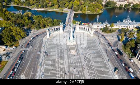 La Place des Héros Hősök tere, Budapest, Hongrie Banque D'Images