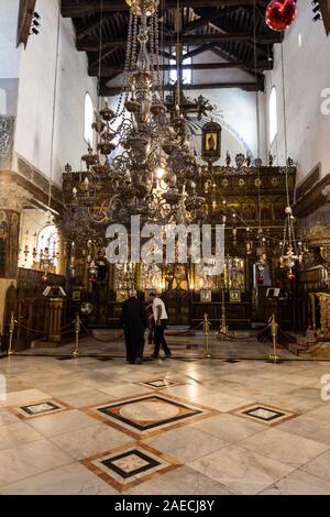 L'église de la nativité est intéressant en ce qu'il est à la maison à trois différentes religions : catholiques, orthodoxes grecs et Arméniens orthodoxes. Un musulman h Banque D'Images