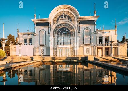 Batumi, Géorgie, l'Adjarie. Centre de musique de l'État : l'Orchestre symphonique d'état de Batoumi et Cappella, Ballet Troup de State Theatre de Batoumi et d'opéra Banque D'Images