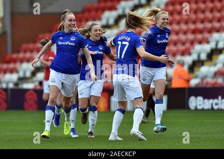 Leigh, UK. Le 08 mai 2019. LEIGH, ANGLETERRE - 8 décembre Femmes Everton célébrer le premier but au cours de la Barclays FA Women's Super League match entre Manchester United et Everton à Leigh Sport Stadium, Leigh le dimanche 8 décembre 2019. (Crédit : Eddie Garvey | MI News) photographie peut uniquement être utilisé pour les journaux et/ou magazines fins éditoriales, licence requise pour l'usage commercial Crédit : MI News & Sport /Alamy Live News Banque D'Images