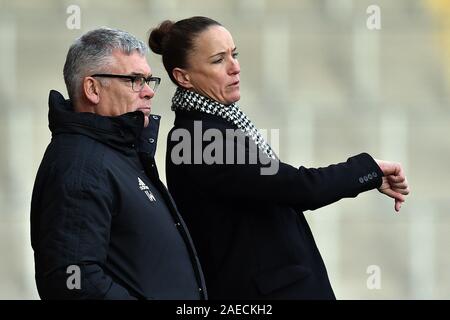 Leigh, UK. Le 08 mai 2019. LEIGH, ANGLETERRE - 8 décembre Casey Stoney Manager de Manchester United femmes au cours de la Barclays FA Women's Super League match entre Manchester United et Everton à Leigh Sport Stadium, Leigh le dimanche 8 décembre 2019. (Crédit : Eddie Garvey | MI News) photographie peut uniquement être utilisé pour les journaux et/ou magazines fins éditoriales, licence requise pour l'usage commercial Crédit : MI News & Sport /Alamy Live News Banque D'Images