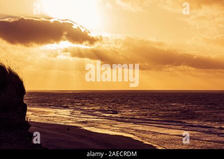 Sylt, Kampen, Strand, Meer, stuermisch, Spaziergaenger Banque D'Images