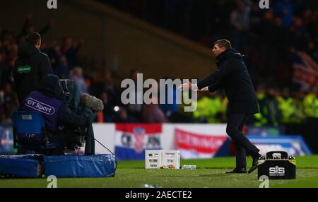 Hampden Park, Glasgow, Royaume-Uni. 8e déc, 2019. Finale de Coupe de Ligue de football écossais, Celtic et Rangers ; Manager des Rangers Steven Gerrard remonstrates avec la 4e utilisation éditoriale - officiel : Action Crédit Plus Sport/Alamy Live News Banque D'Images