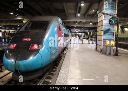 La GARE MONTPARNASSE EN GRÈVE, PARIS Banque D'Images