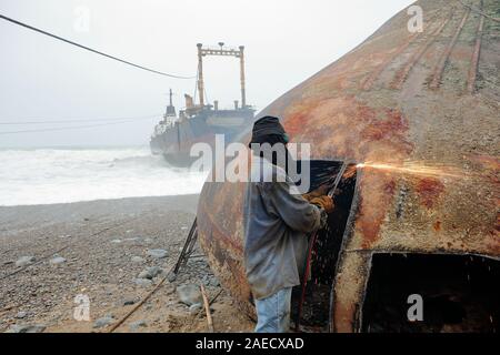 - Gadani troisième plus grand chantier de démolition des navires dans le monde, situé à Karachi au Pakistan. Banque D'Images