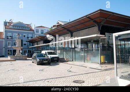 De l'extérieur le principal marché aux poissons, Aveiro, Portugal Créé en 1904 Banque D'Images