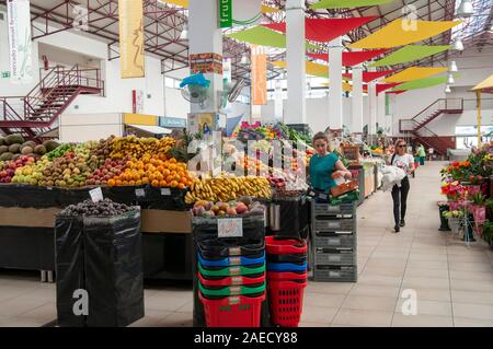 Le marché municipal de Aveiro, Portugal vente de fruits et légumes frais Banque D'Images