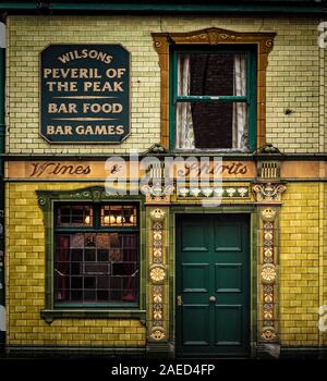 Peveril of the Peak , l'un des pubs les plus célèbres de Manchester, date du début du xixe siècle et est dit être le nom d'une diligence que utilisé Banque D'Images