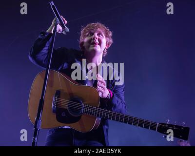 Glasgow, Écosse, Royaume-Uni 7 décembre 2019, fils préféré d'Écosse - Chanteur, auteur-compositeur Lewis Capaldi plaisirs son accueil public à un sold out O2 Academy Banque D'Images
