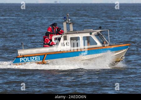 Vedette de la police de Hambourg 62 WS sur l'Elbe Banque D'Images