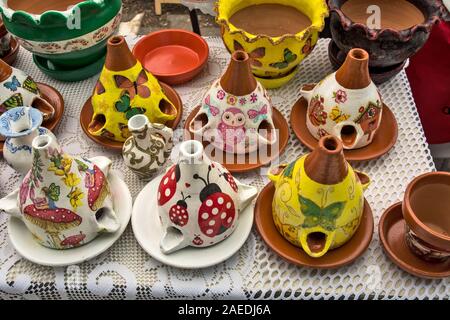 Taras, la Serbie, le 10 juin 2017. Fête traditionnelle "jours des oiseaux de la cigogne' où de beaux produits artisanaux sont exposés et vendus. Banque D'Images