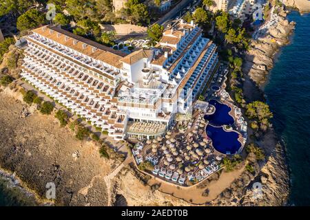 Photo aérienne, vue de l'hôtel complexe à rocky Coast, Costa de la Calma, région Caliva, Majorque, Îles Baléares, Espagne Banque D'Images