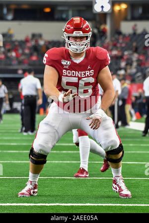 Déc 07, 2019 : Oklahoma Sooners offensive ligne Creed Humphrey # 56 durant le championnat NCAA 12 grand match entre l'ours et l'Université de Baylor University of Oklahoma Sooners à AT&T Stadium à Arlington, TX Texas Baylor défait 30-23 en prolongation Albert Pena/CSM Banque D'Images