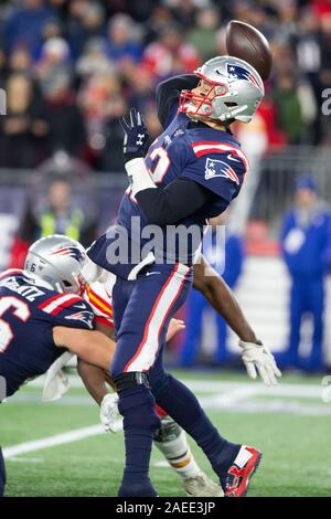 Foxborough, United States. Le 08 mai 2019. New England Patriots quarterback Tom Brady (12) lance une passe au premier trimestre contre les Chiefs de Kansas City au Stade Gillette à Foxborough, Massachusetts le Dimanche, Décembre 8, 2019. Photo de Matthew Healey/UPI UPI : Crédit/Alamy Live News Banque D'Images