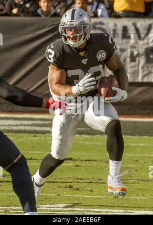 Oakland, Californie, USA. 8e déc, 2019. Oakland Raiders running back DeAndre Washington (33) le dimanche, Décembre 8, 2019, au Oakland-Alameda County Coliseum, Oakland, Californie. Les Titans défait les Raiders de baie 42-21. Crédit : Al Golub/ZUMA/Alamy Fil Live News Banque D'Images