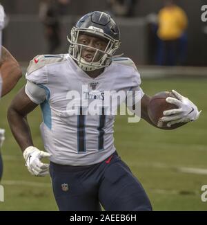 Oakland, Californie, USA. 8e déc, 2019. Tennessee Titans receveur A.J. Brown (11) le dimanche, Décembre 8, 2019, au Oakland-Alameda County Coliseum, Oakland, Californie. Les Titans défait les Raiders de baie 42-21. Crédit : Al Golub/ZUMA/Alamy Fil Live News Banque D'Images