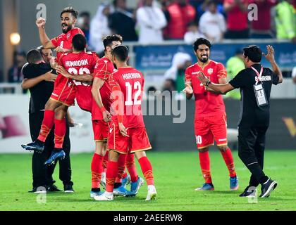 Doha, Qatar. 8e déc, 2019. Les joueurs de Bahreïn célébrer après avoir remporté la 24e Coupe du Golfe Persique 2019 match final entre Bahreïn et l'Arabie saoudite à Doha, Qatar, le 8 décembre 2019. Credit : Nikku/Xinhua/Alamy Live News Banque D'Images