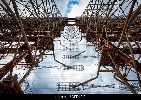 L'ancien système de radar militaire Duga dans la zone d'exclusion de Tchernobyl, l'Ukraine Banque D'Images