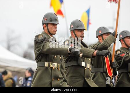 Bucarest, Roumanie - Décembre 01, 2019 : soldats turcs en uniforme prennent part à la parade militaire de la fête nationale roumaine. Banque D'Images