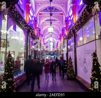 La Royal Arcade sur Bond Street à Mayfair, Londres Banque D'Images