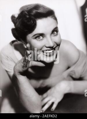 Rita Paul, deutsche Sängerin, Schauspielerin und Kabarettistin, Deutschland um 1953. Chanteuse, actrice allemande et cabaret artiste Rita Paul, en Allemagne autour de 1953. Banque D'Images
