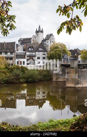 Diezer compte château avec nom Grafenschloss à la rivière Lahn Banque D'Images