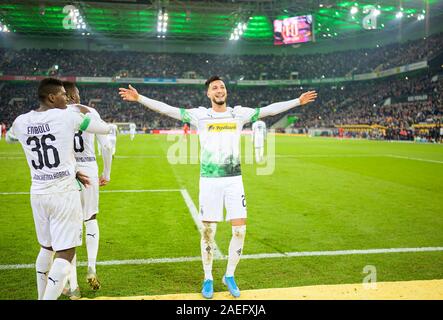 Jubilation Ramy BENSEBAINI (MG) après son but à 2 : 1, l. Grosse CAYE Breel (MG). Soccer 1. Bundesliga, 14.journée, Borussia Mönchengladbach (MG) - FC Bayern Munich (M) 2 : 1, 07/12/2019 Borussia Mönchengladbach en Allemagne /. ¬ | conditions dans le monde entier Banque D'Images