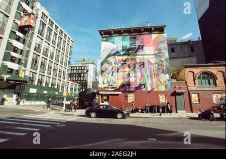 Mère Teresa et Mahatma Gandhi 'tolérance' fresque sur la 18e rue et 10e Avenue à Chelsea, New York City, États-Unis d'Amérique. Banque D'Images