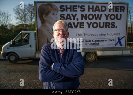 Glasgow, Ecosse, Royaume-Uni. 9 décembre 2019. Sur la photo : Jackson Carlaw MSP - Chef intérimaire du Parti unioniste et conservateur écossais. Dans l'exemple au jour du scrutin le 12 décembre, le chef conservateur, Jackson Carlaw est vue campagne avec leur nouvelle campagne remorque, "elle a eu son dire, MAINTENANT VOUS AVEZ LE VÔTRE." Crédit : Colin Fisher/Alamy Live News. Banque D'Images