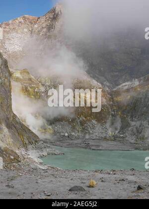 White Island/Whakaari Nouvelle-zélande volcan le plus actif. Trhee semaines avant les tragiques 9 Dec 2019 éruption, le volcan était active et belle. Banque D'Images