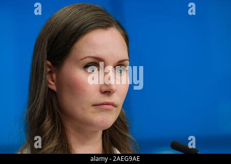 (191209) -- Bruxelles, le 9 décembre 2019 (Xinhua) -- File photo prise le 20 septembre 2019 illustre Ministre finlandais des transports et communications Sanna Marin assister à une conférence de presse de l'UE Conseil Transport, télécommunications et énergie à Bruxelles, Belgique. La Parti social-démocrate (SDP), l'un des cinq partis qui forment le gouvernement de coalition, le dimanche a 34 ans d'être marin Sanna, le plus jeune premier ministre du pays. Marin, qui est actuellement ministre finlandais des transports et des Communications, a remporté plus de Antti Lindtman, l'athlète de 37 ans et président de la social-démoc Banque D'Images