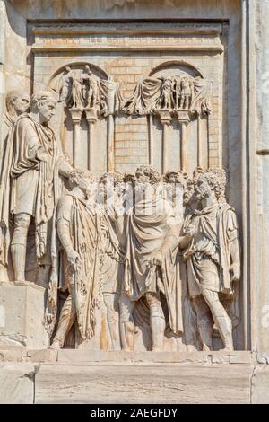 Rome, Italie - Oct 03, 2018 : Rex Datus - Détail de l'Arc de triomphe de Constantin. Le bas-relief sur le côté sud de la ' Le leader allemand appea Banque D'Images