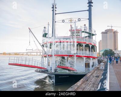 La Nouvelle Orléans en vapeur à aubes du fleuve Mississippi à la Nouvelle Orléans, Louisiane Banque D'Images