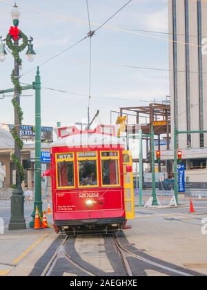 La Nouvelle Orléans, Louisiane, États-Unis. Décembre 2019. Tramway dans le centre-ville de New Orleans sur Canal Street. Banque D'Images