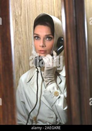 CHARADE 1963 Universal Pictures film avec Audrey Hepburn Banque D'Images