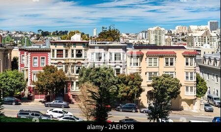 Painted Ladies près de Alamo Square à San Francisco, Californie Banque D'Images