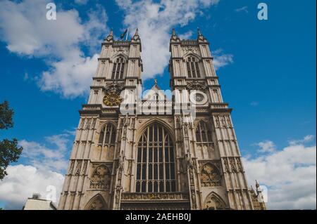 L'église de St Margaret, l'abbaye de Westminster, dans le domaine de l'abbaye de Westminster sur la place du Parlement. Londres, Royaume-Uni. Banque D'Images