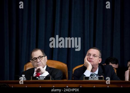 Washington, United States. 09Th Dec, 2019. Le Président du Comité judiciaire de la chambre 'Jerry' Jerrold Nadler (D-NY) et membre du Comité judiciaire de la Chambre Doug Collins (R-GA) écouter Daniel Goldman, directeur des enquêtes pour la maison Intelligence Committee Démocrates, déclaration d'ouverture d'une accusation publique enquête avec la Commission judiciaire sur la colline du Capitole à Washington, DC, le 9 décembre 2019. Photo par Anna Moneymaker/UPI UPI : Crédit/Alamy Live News Banque D'Images