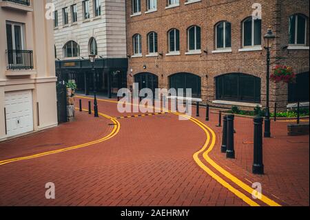 Ses rues colorées de Londres en jour de pluie. Banque D'Images