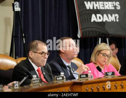 Représentant des États-Unis Doug Collins (républicain de Géorgie), Rang, US Commission judiciaire (au centre), prend la parole lors du United States House Committee on the Judiciary audience "la justice enquête sur le Président Donald J. Trump : Présentations de l'US House Permanent Select Committee on Intelligence et le Comité judiciaire de la Chambre nous' sur la colline du Capitole à Washington, DC Le Lundi, Décembre 9, 2019.Crédit : Alex Wroblewski/CNP /MediaPunch Banque D'Images