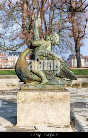 Drengen på Svanen (le garçon sur le Swan), sculpture en bronze/fontaine par Herman Ernst Freund (1786-1840), 1837, les jardins du château de Rosenborg, Copenhague Banque D'Images