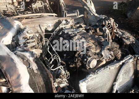 Décembre 2019 - Burnt Out break BMW volés qui ont été délibérément mis le feu pour détruire les preuves. Banque D'Images