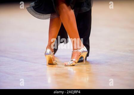 La femme et l'homme latino danse danseur international Banque D'Images