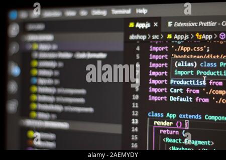 Le langage de programmation Javascript, fond écran noir code réagir Banque D'Images