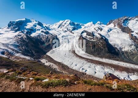 Monte Rosa massif de montagne et glacier du Gorner vue panoramique depuis le point de vue près de la ville de Zermatt Gornergrat, Suisse Banque D'Images