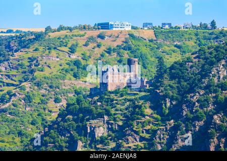 Château Katz ou Burg Katz est une ruine du château au-dessus de la ville de Saint Goarshausen en Rhénanie-Palatinat, Allemagne Banque D'Images