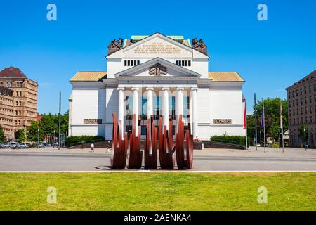 Duisburg Theatre est l'une des deux maisons d'opéra situé dans la ville de Duisburg, Allemagne Banque D'Images