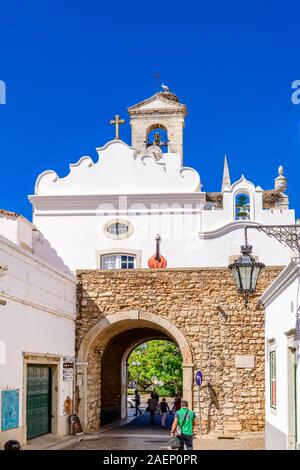 Faro attractions touristiques Arco da vila attractions touristiques. Faro, Algarve de l'est, Portugal. Banque D'Images